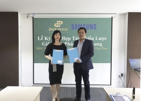 Duy Phúc kí hợp đồng đối tác chiến lược với Samsung Vietnam