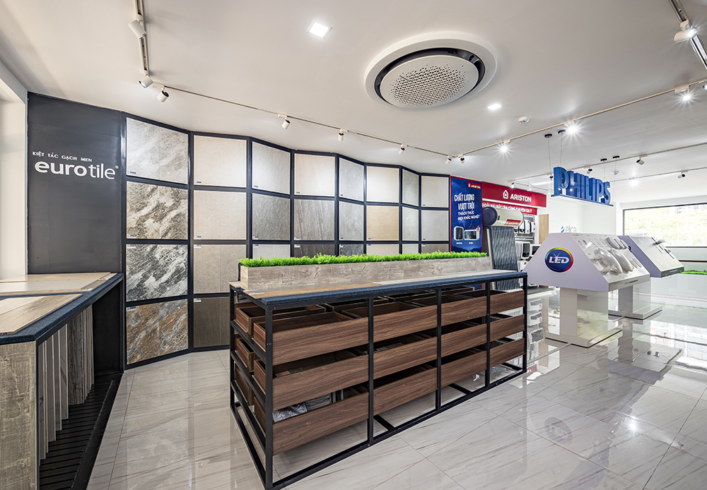 Tầng 2 showroom Duy Phúc